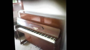 LOVELY 'EAVESTAFF'' UPRIGHT PIANO IN BROWN MAHOGANY SAT IN FINISH OVERSTRUNG