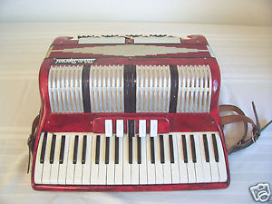 Silvio Soprani 120 bass Accordion 3 & 5 Reeds 5&2 shifts Accordian Italy G cond.
