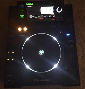 Pioneer CDJ 2000 DJ turntable