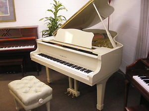 YAMAHA G3 POLISHED  IVORY - RARE FIND!