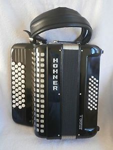 Hohner Studio1, rare chromatic B system, 4 row Button Accordion