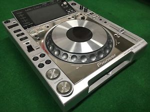 Pioneer CDJ 2000 NEXUS M Platinum Limited Edition Multimedia Player