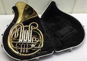 NICE USED HOLTON MODEL H378 DOUBLE FRENCH HORN