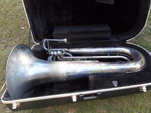 Yamaha YBB202M Tuba With Case And Mpc