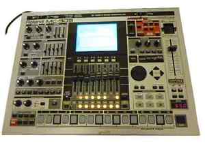 Roland MC-909 Sampling Groovebox