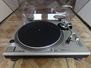 TECHNICS SL 1200mk2 DIRECT DRIVE TURNTABLE DUAL VOLTAGE+ TECHNICS HEADSHELL