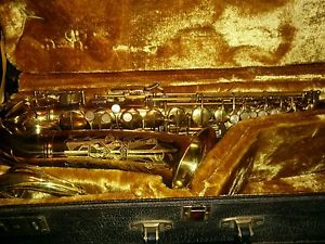 1936 CONN 26M CONNQUEROR PRO ALTO SAXOPHONE