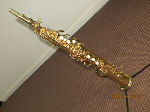 YAMAHA YSS 675  PROFESSIONAL SOPRANO SAXOPHONE 2 NECKS MINT CONDITION (NICE)