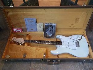 2005 Fender Custom Shop 1960's American Stratocaster w/Case Arctic White