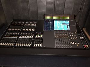 Yamaha M7CL-32 Digital Mixing Console w/ Meter Bridge