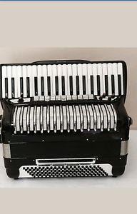 accordion morbidoni /4:/5/Hand.made.reeds ex.condition