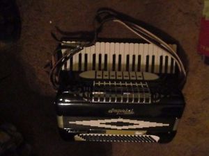 Vintage Black Imperial Baby Grand Accordion  w / Hardshell Case,  Great Sounding