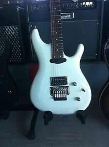 GUITARE ELECTRIQUE IBANEZ JS140-WH