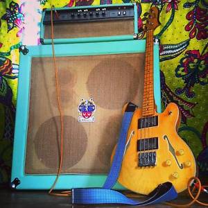 Fender Starcaster Semi-Hollow Bass Guitar. Natural, Maple