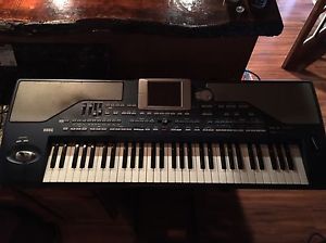Korg Pa800 Keyboard Synthesizer