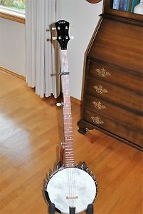 Vega SS-5 Folklore long neck banjo w/ case