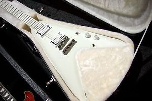 Gibson Brendan Small Metalocalypse Snow Falcon Flying V