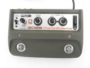 Used! BOSS CE-1 Chorus Emsemble Vintage Guitar Effect Pedal Made in Japan AC100V