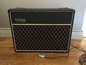 VERY RARE VINTAGE VOX TRAVELLER SOLID STATE GUITAR AMP