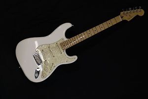 2011 Fender Deluxe Stratocaster Olympic White/Maple Neck! ***VERY CLEAN!!!****