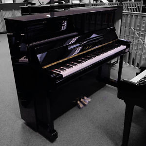 Yamaha B3 upright piano in polished black C2015