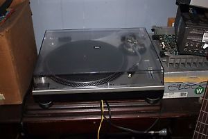 Technics SL1200MK2 Turntable (Original Vintage in near perfect condition)