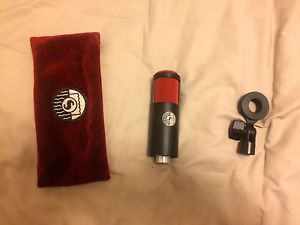 Shure KSM313 Ribbon Cable Professional Microphone