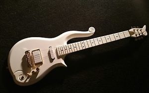 Prince Pearl White Cloud Guitar