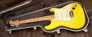 FENDER STRATOCASTER GRAFFITI YELLOW UPGRADE STRAT PLUS