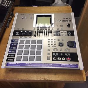 Roland MV800 Professional Production Studio Sampler/Sequencer MPC