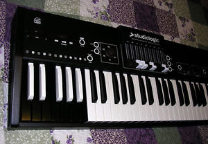 Studiologic Numa 2 organ / keyboard / Hammond / Vox / Pipe Organ