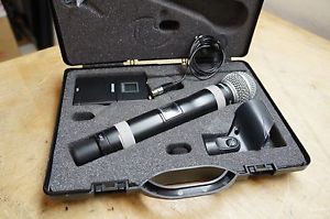 SHURE UR2/SM58 Handheld Mic & UR1 bodypack /  Shure Mic / Shure case