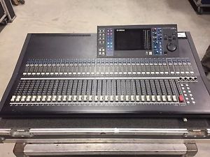 Yamaha LS9-32 Digital Mixing Console Mixer w/ Road Case