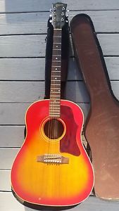 VINTAGE 1967 GIBSON J 45 GUITAR