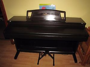 88-Key Clavinova Digital Piano with Advanced Wave Memory and 32 Polyphony