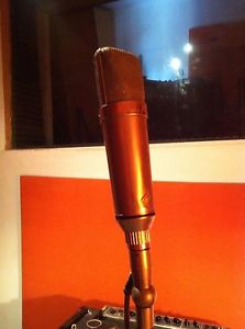 Neumann U 67
