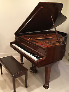 Yamaha C2 Baby Grand Piano
