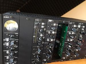Audient Black 10 + 2xMicpre 4xEQ 1xComp 1xAPI 500 Slot