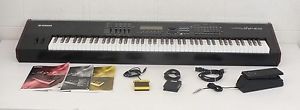 Yamaha S90-ES 88-Key Professional Synthesizer/Keyboard w/Korg PS-1 Moog Pedals