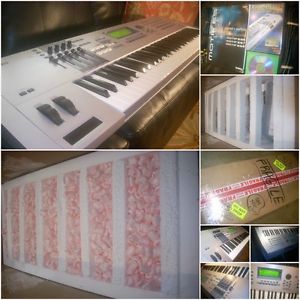 Yamaha Motif ES6 61 key Synthesizer