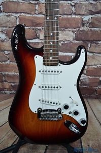 1992 G&L S-500 Leo Fender Signature Electric Guitar 3 Tone Sunburst w/OHSC