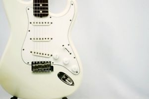 fender japan Stratocaster JV Serial 1982 Fujigen Electric Guitar made in japan