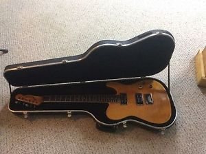 Fender Showmaster Guitar & Hardshall Case Rt. Hand