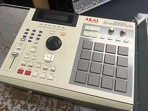 Akai MPC2000XL Midi Production Center - iOmega Dive - Mint - Warranty
