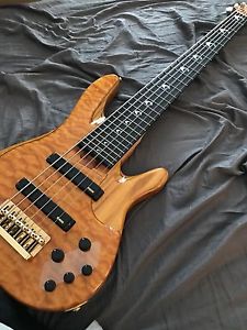 Yamaha TRB JP II ( 6 Saiter Bass )