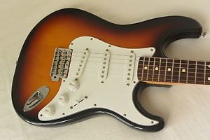 LIMITED OFFER PRICE!! FENDER JAPAN SMALL BODY MEDIUM SCALE STRAT RARE EARLY 90S