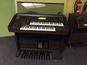 Yamaha EL90T Electone Home Organ - Home Use Only!
