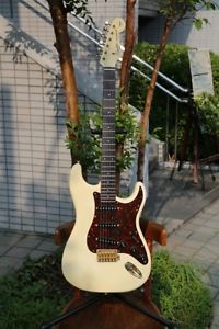 fender japan Squier ST JV Serial 1984 Electric Guitar made in japan from japan