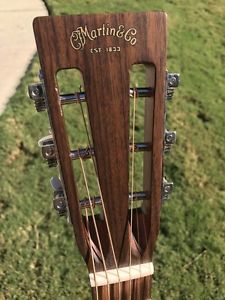 Martin 000-17SM 12 Fret Acoustic
