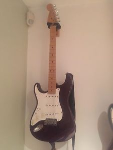 Fender American Standard Stratocaster Bordeaux Metallic Strat, Left Hand, Case